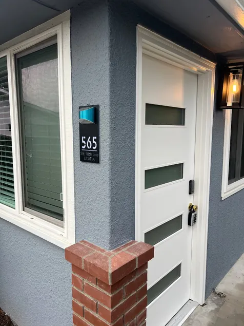 Bright & Modern 1-BR in Hillsboro. Near intel - Image 1