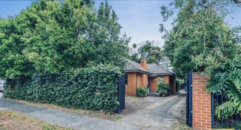 Ocean Breeze Cottage - Image 1