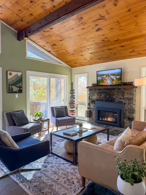 The Treehouse | Quechee Club | Hot Tub + Fire Pit - Image 1