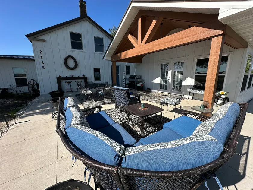 The Farmhouse on Lazy 8 Ranch - Image 1
