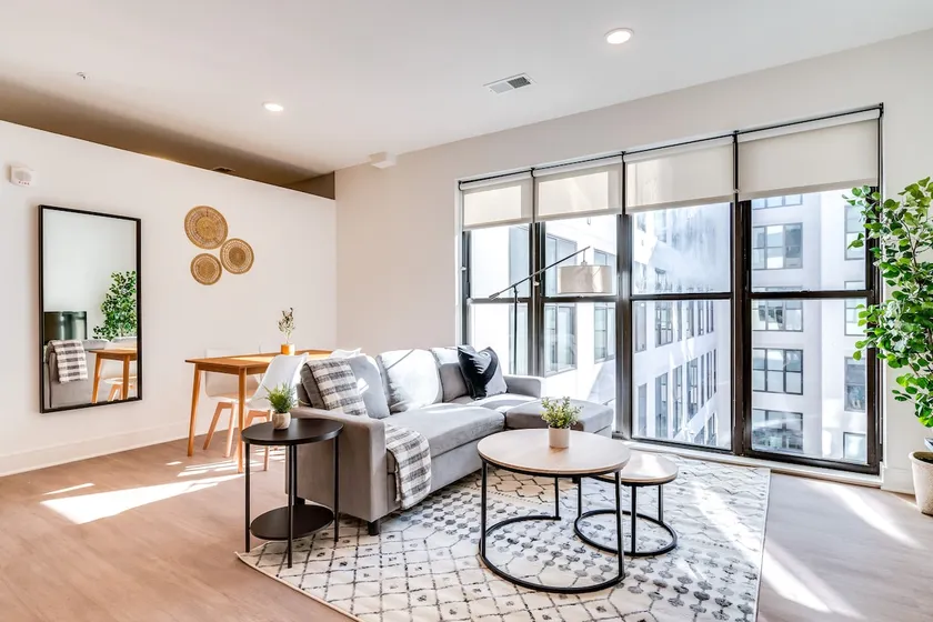 Downtown Walkable 1 Bed Apt - Image 1