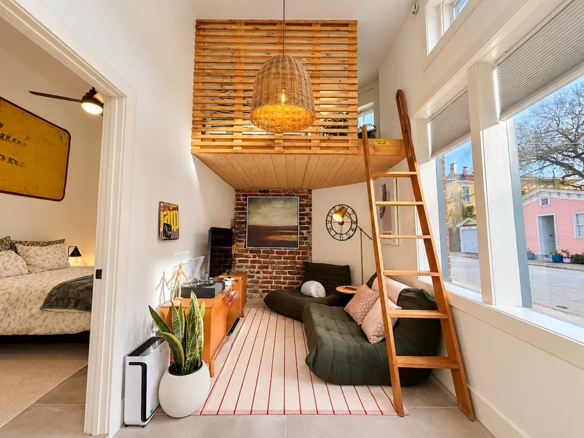 Historic 1 BR Designer Home + Loft by Forsyth Park - Image 1