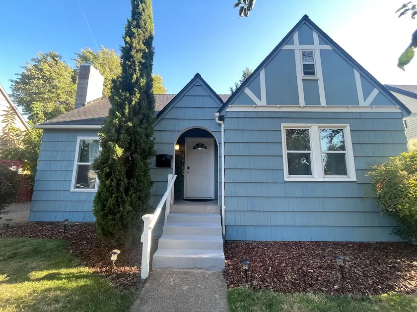 Home away from home! 6bd, 2ba near downtown Salem. - Image 1