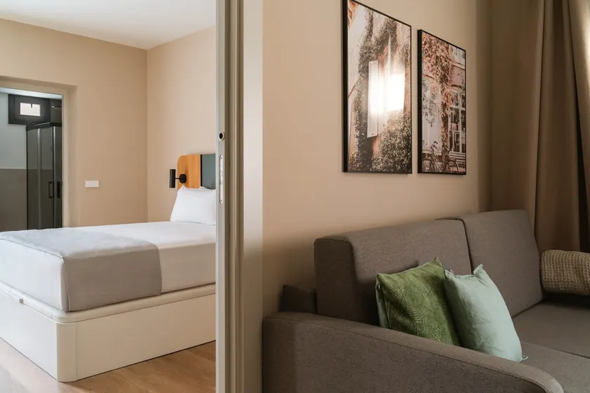 Limehome Palma Marina, One-Bedroom suite with sof. - Image 1
