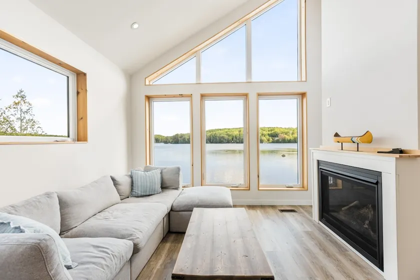Muskoka Retreat on Bay Lake - Image 1