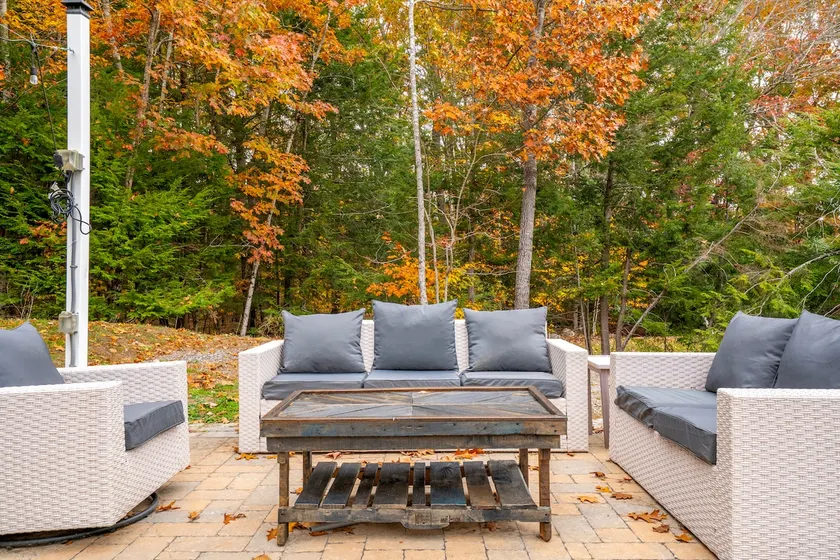 Windham Lakefront: Fire Pit and Modern Comforts - Image 1