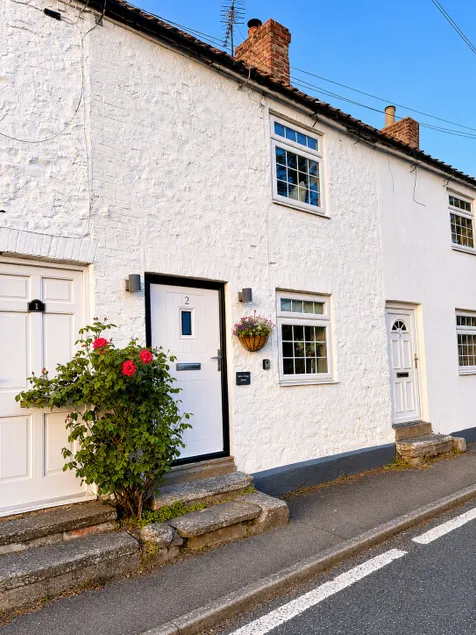 White Cottage Exelby - Image 1