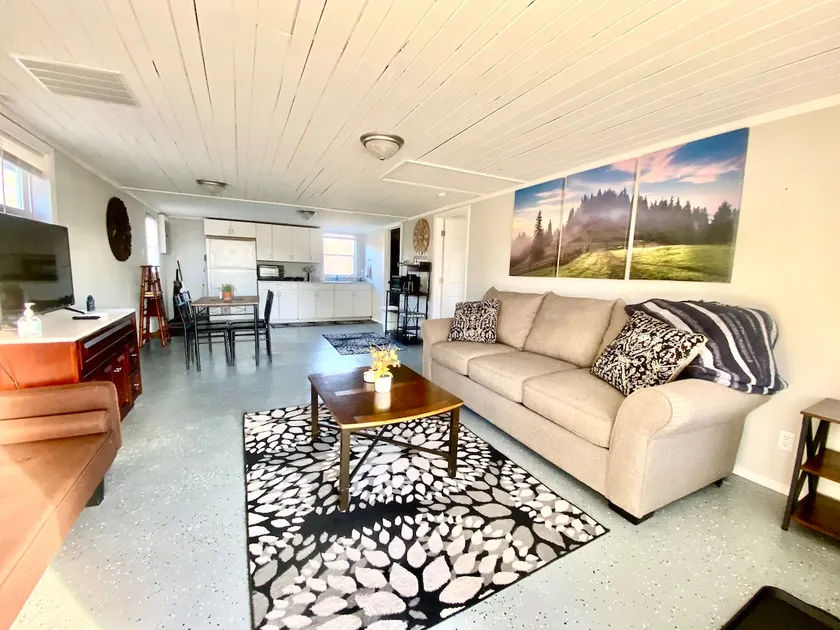 The Cozy Cottage - Image 1