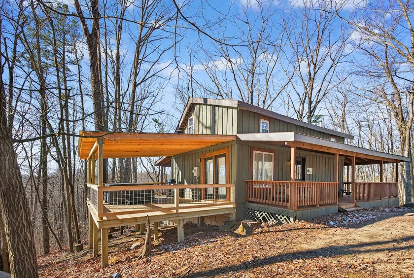 The *NEW* Cozy Oak Hideaway at RRG - Image 1