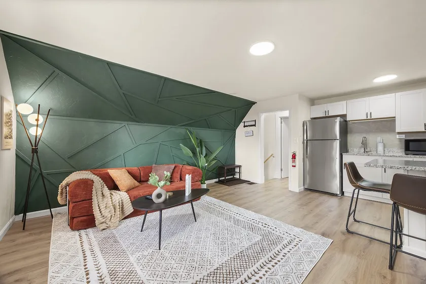 Squirrel Hill Modern Haven 1BR w/Parking - Image 1