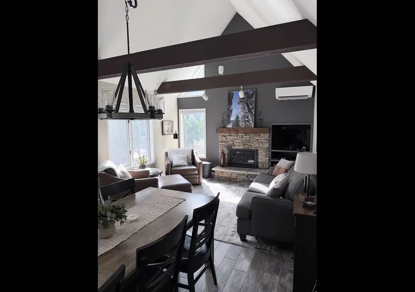 Haney Hideaway at the Peek - Image 1