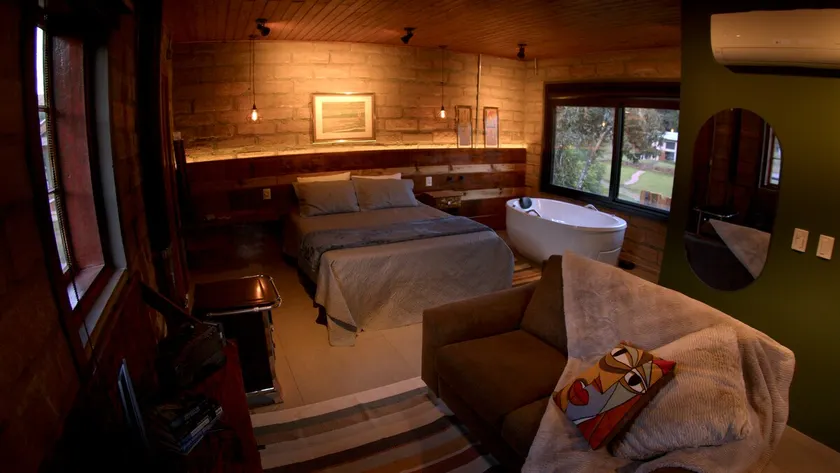 Cinematic chalet with hot tub and fireplace - Image 1