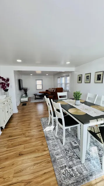 Cozy, Charming Cape Home near DC - Image 1