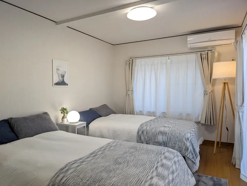 [Free parking for 2 cars] Retro bungalow where nostalgia and modernity coexist (accommodates 5 people) - Image 1