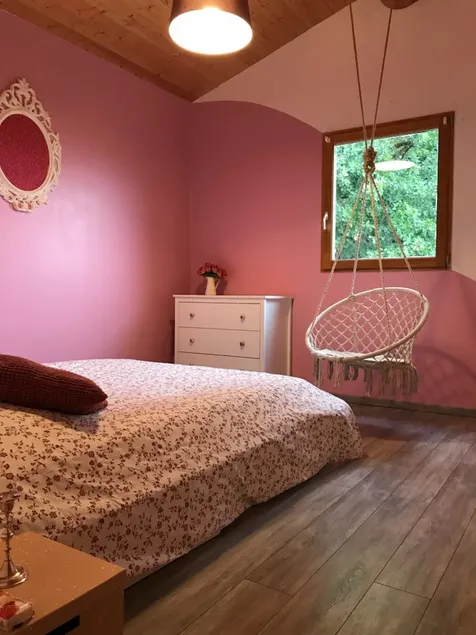 Country house, surrounded by nature - Image 1