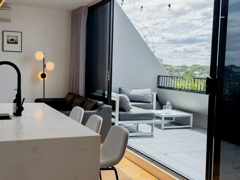 Stylish Urban Retreat in the Heart of Collingwood Melbourne - Image 1
