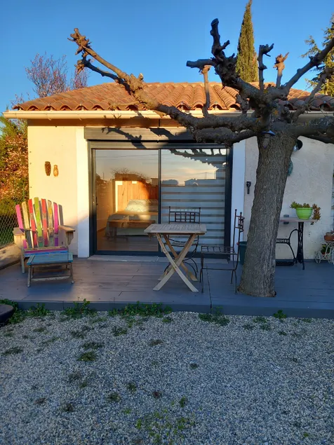 studio in garden - Image 1