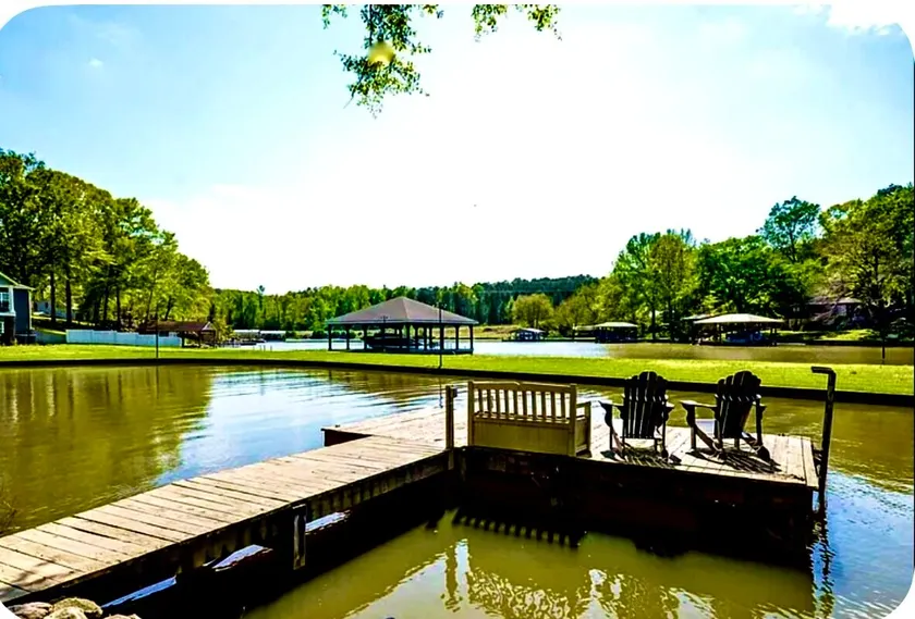 Just Lake Home - Image 1