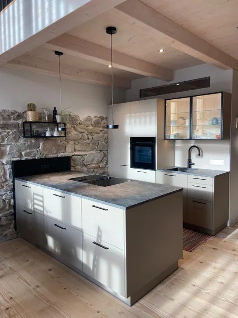 Modern apartment - light, mountains and design - Image 1