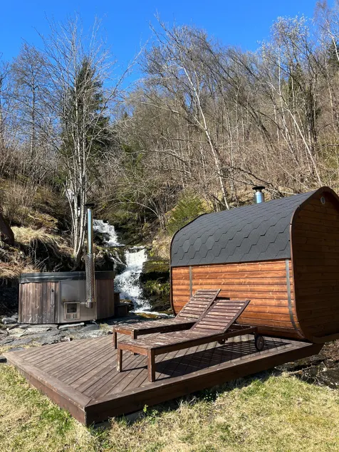Spa Villa - Sauna, Hot Tub & Private Waterfall - Image 1