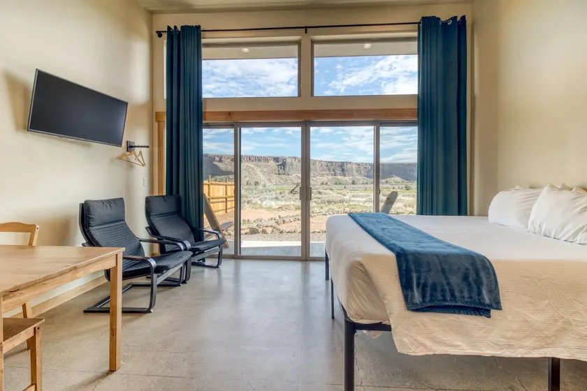 Sagebrush Cabins - Modern elegance and epic views! - Image 1