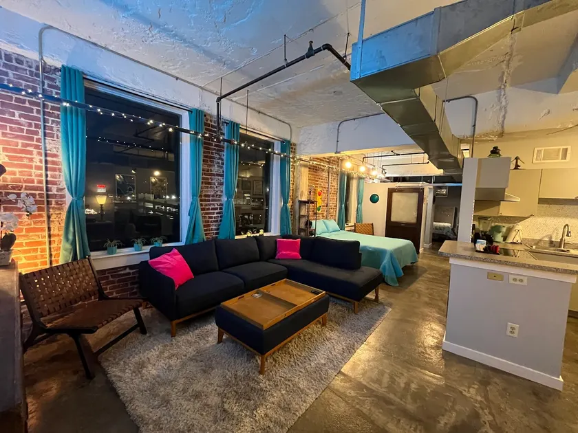 Urban Forge Loft! Near Beale/Fed Ex Forum/Parking - Image 1