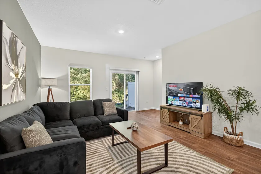 3BR Townhome/Close to Mayo and Beaches! - Image 1