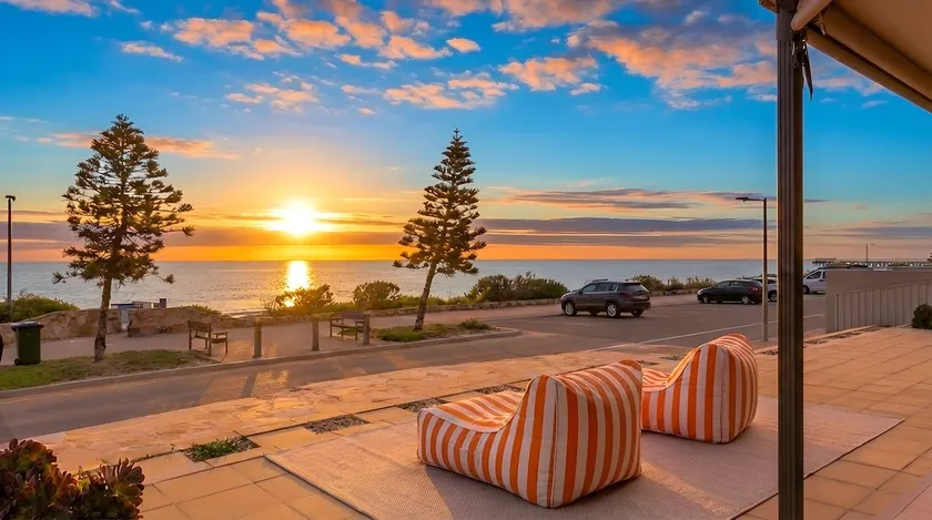 Beachfront 3BR with Sauna & Pool Table - Newly Renovated - Image 1