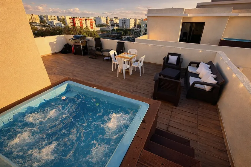 Palmares Skyview Penthouse / With Jacuzzi & Beach - Image 1