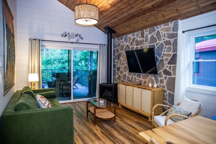Songbird - A Fleetwood Mac Themed Creekside Cabin - Image 1