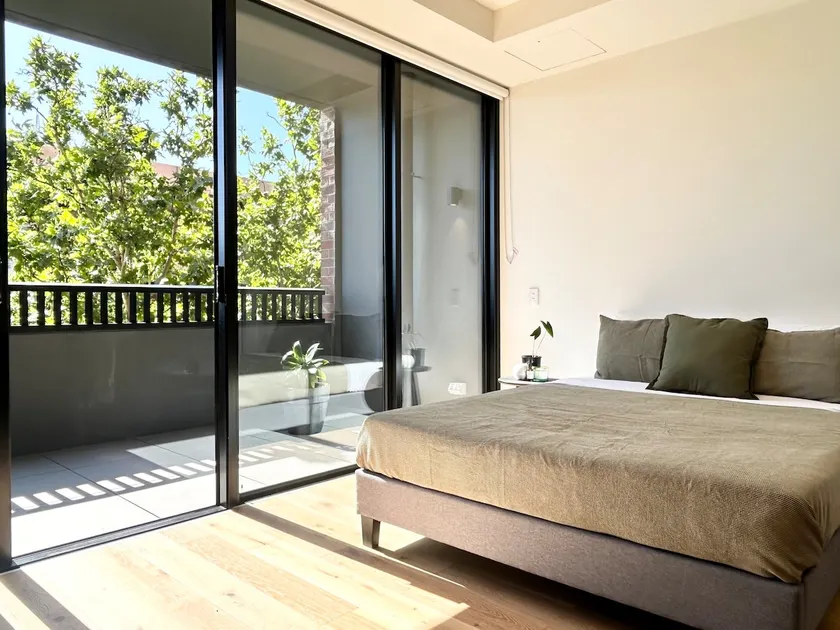 Sage Boutique Retreat | Private Balcony + Parking - Image 1