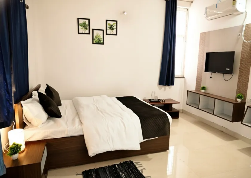 Krishnayan Homestay: Premium 1BHK (Saraswati) - Image 1