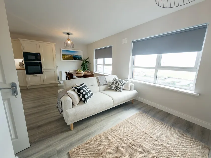 Tranquil luxury two bedroom apartment at the beach - Image 1
