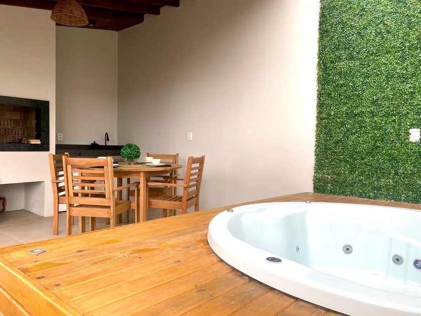 Bali beachfront cabin with private jacuzzi! - Image 1