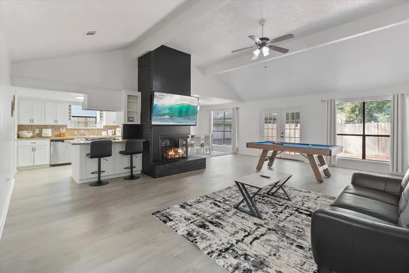 The Woodlands Hidden Gem - Image 1