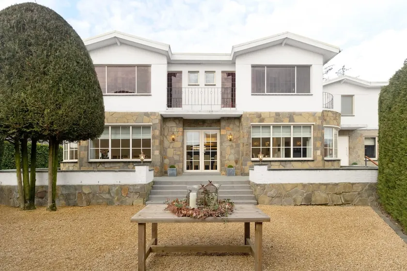 Holiday home Parkvilla with large garden (30 pers.) - Image 1