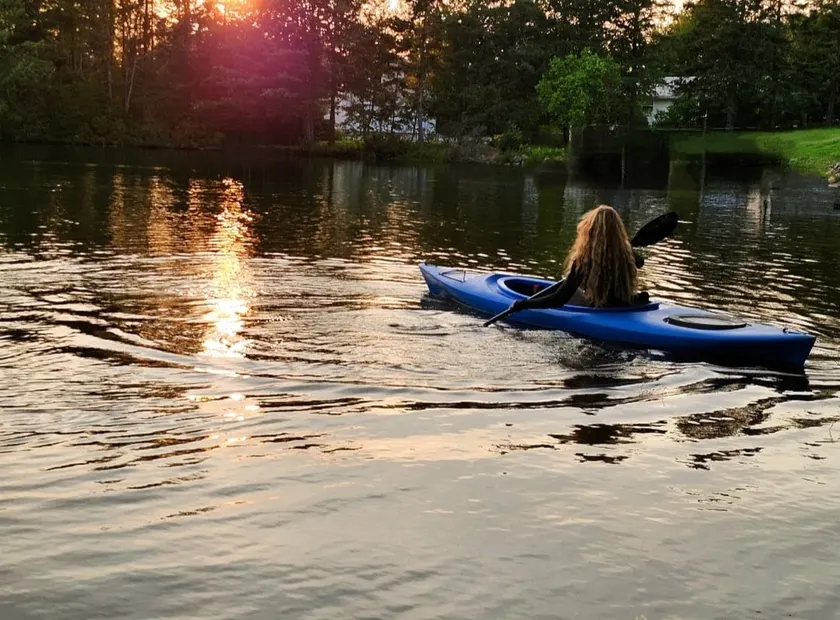 Private Lakefront Cottage - Kayaks + Firepit - Image 1