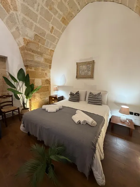 Independent Apartment on the Historic Center Port - Image 1