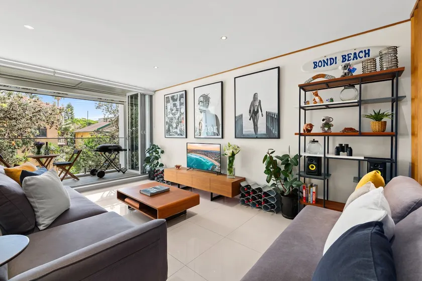 Drews Bondi Beach Pad Music Inspired - Image 1