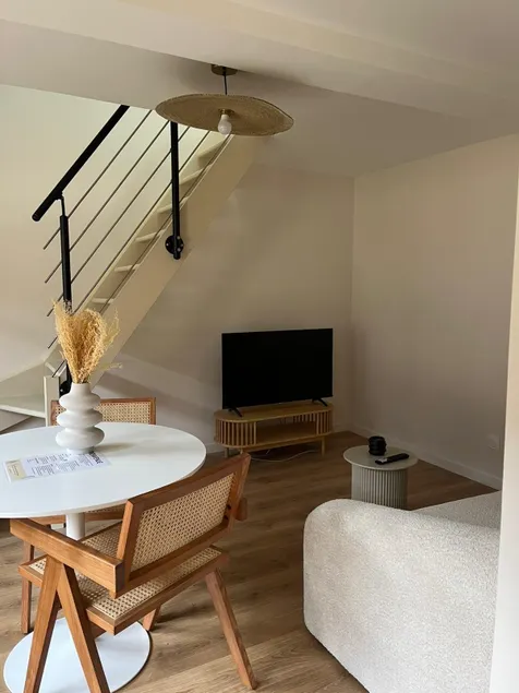Suite Serment - 4 people - Charleville city center - Image 1