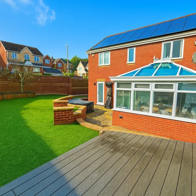 Bright and Spacious Blackwood Home 4 Bedroom Sleeps 8 - Image 1