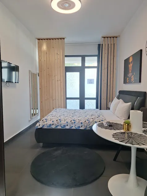 Stylish studio 7 minutes away from the Pacii Militari Metro station - Image 1