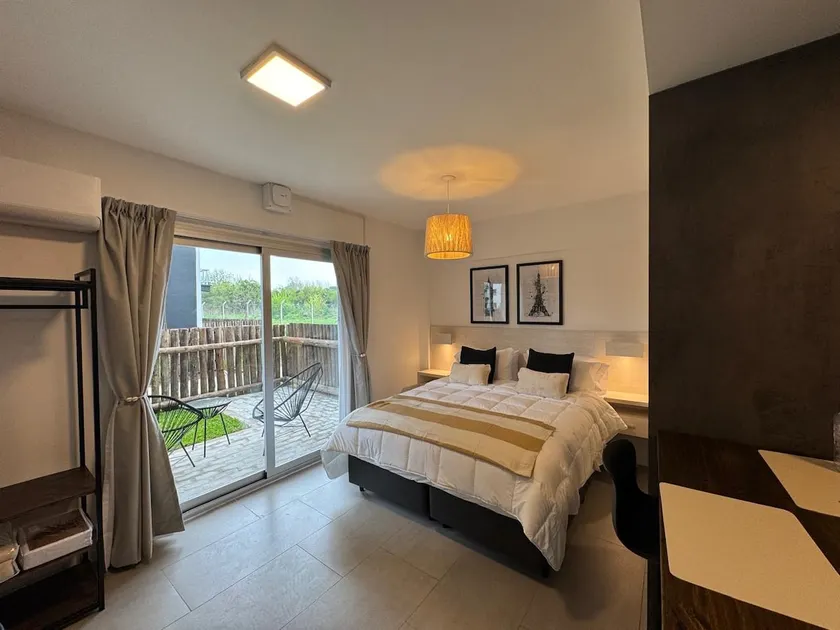 Ezeiza Garden Home - Image 1