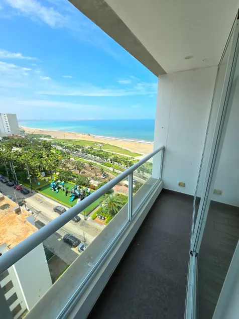 Oceanfront Top View Studio & Rooftop Pool - Image 1