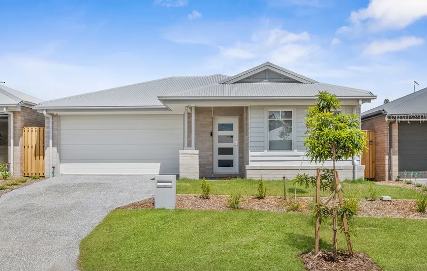 Fresh and Stylish 4BR Getaway Near Local Parklands - Image 1