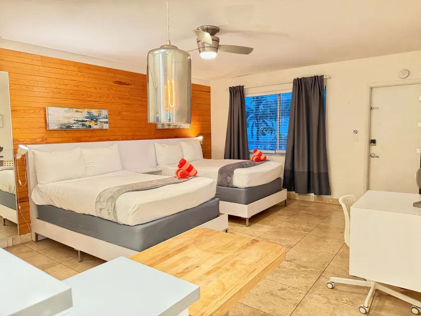 Sunny Two-Bed Studio. Prime Pompano Location #20 - Image 1