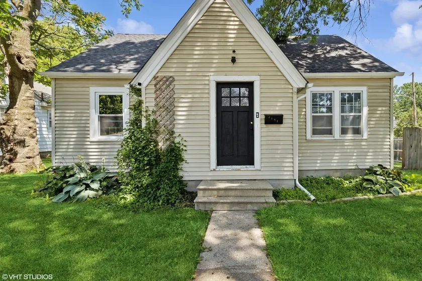 Storybook Home & Hidden Gem in Des Moines - Image 1