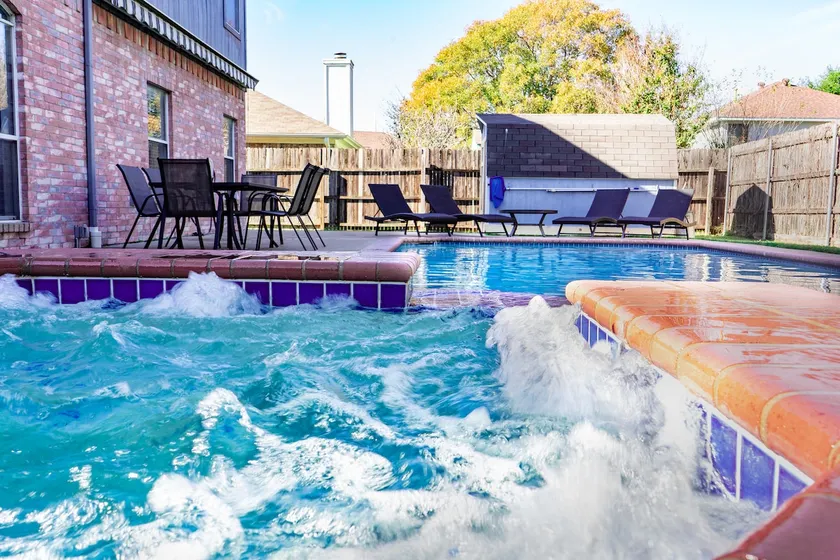 Heated Pool, Hot Tub & Game Room Sleeps 12 - Image 1
