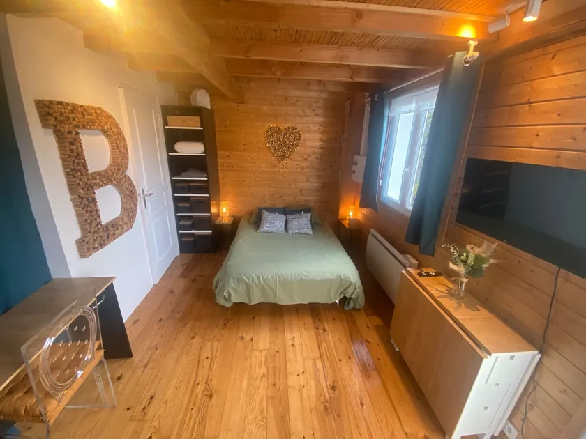 Cozy chalet, garden, self check-in, parking - Image 1