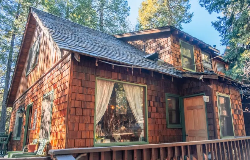 Root-Stone Lodge - Image 1